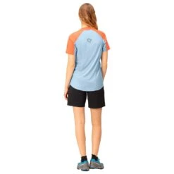 Trail T-Shirt Norrona Senja Equaliser Lightweight T-shirt W's Flamingo -Norrona 1a95fe9740f49c016c0d78439f74c38efaa1f6db E23NORRTTH3342735 902
