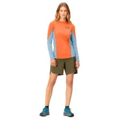 Trail T-Shirt Norrona Senja Equaliser Lightweight Long Sleeve W's Flamingo -Norrona 975a7a9c9fea17e613ffa3f35b8939a5e087a881 E23NORRACC3342833 901