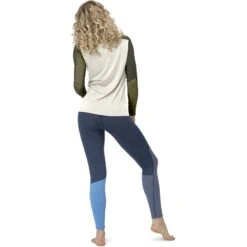 Norrona Falketind Equaliser Merino Round Neck Langarmshirt Damen - Olive Drab/Olive Night -Norrona norrona falketind equaliser merino round neck women olive drab olive night 4 1253606