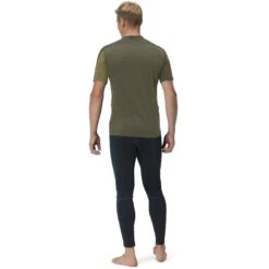 Norrona Falketind Equaliser Merino T-Shirt Herren - Olive Drab/Olive Night 11 Norrona Falketind Equaliser Merino T-Shirt Herren - Olive Drab/Olive Night -Norrona norrona falketind equaliser merino t shirt men olive drab olive night model 2 1399446
