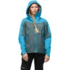 Norrona Falketind Gore-Tex Jacke Damen - Aquarius/North Atlantic -Norrona norrona falketind gore tex jacket women model 1 1150946 1560921