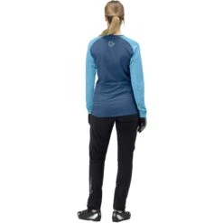 Norrona Fjørå Equaliser Lightweight Langarmshirt Damen - Mykonos Blue/Aquarius -Norrona norrona fjora equaliser lightweight long sleeve shirt women mykonos blue aquarius 4 1254214