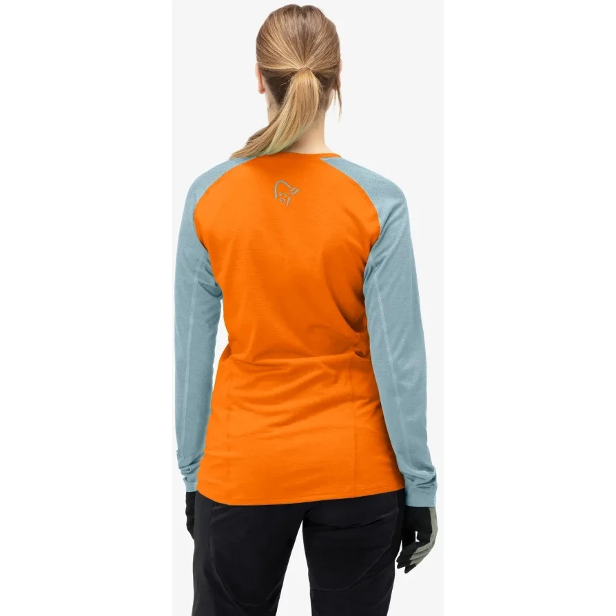 Norrona Fjørå Equaliser Lightweight Langarmshirt Damen - Orange Popsicle/Tourmaline 7 Norrona Fjørå Equaliser Lightweight Langarmshirt Damen - Orange Popsicle/Tourmaline – Bild 5