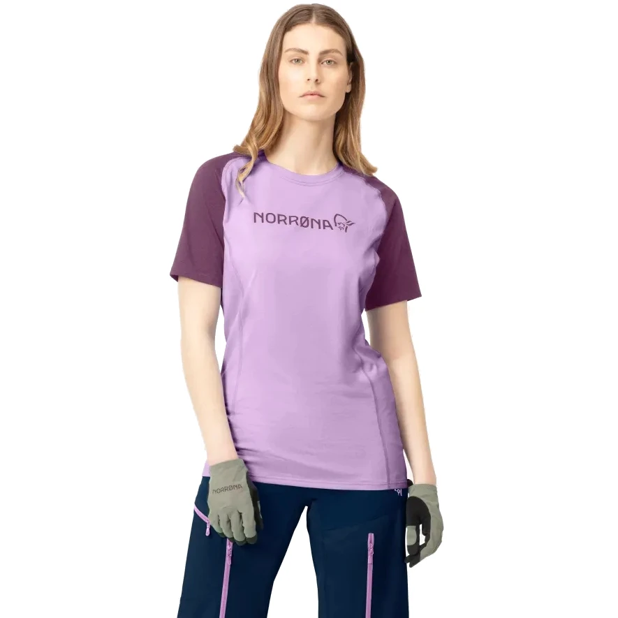 Norrona Fjørå Equaliser Lightweight T-Shirt Damen - Dark Purple/Violet Tulle 3 Norrona Fjørå Equaliser Lightweight T-Shirt Damen - Dark Purple/Violet Tulle