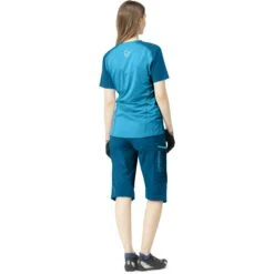 Norrona Fjørå Equaliser Lightweight T-Shirt Damen - Mykonos Blue/Aquarius -Norrona norrona fjora equaliser lightweight t shirt women mykonos blue aquarius model 2 1399589
