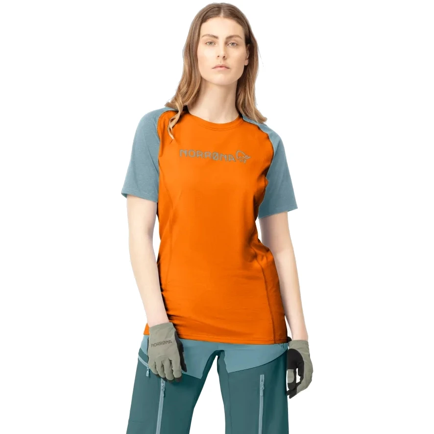 Norrona Fjørå Equaliser Lightweight T-Shirt Damen - Orange Popsicle/Tourmaline 3 Norrona Fjørå Equaliser Lightweight T-Shirt Damen - Orange Popsicle/Tourmaline