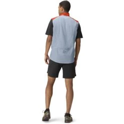 Norrona Senja Aero90 Weste Herren - Arednalin/Blue Fog 11 Norrona Senja Aero90 Weste Herren - Arednalin/Blue Fog -Norrona norrona senja aero90 herren weste arednalin blue fog model 2 1399811