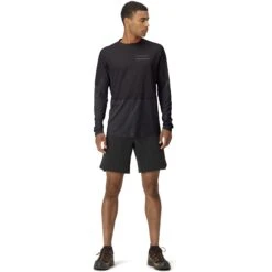 Norrona Senja Equaliser Lightweight Langarmshirt Herren - Caviar 10 Norrona Senja Equaliser Lightweight Langarmshirt Herren - Caviar -Norrona norrona senja equaliser lightweight long sleeve men caviar model 1 1399851