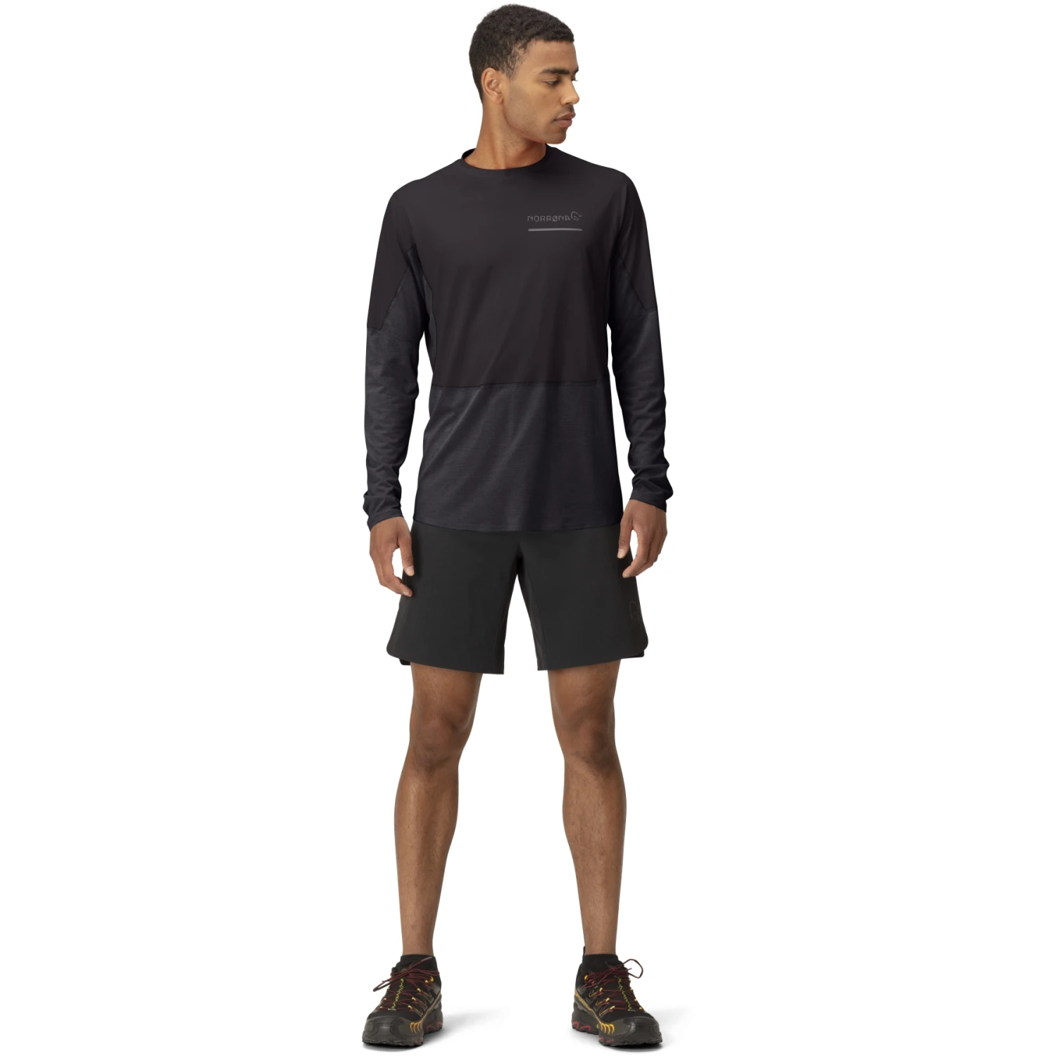 Norrona Senja Equaliser Lightweight Langarmshirt Herren - Caviar 6 Norrona Senja Equaliser Lightweight Langarmshirt Herren - Caviar – Bild 4