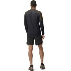 Norrona Senja Equaliser Lightweight Langarmshirt Herren - Olive Night -Norrona norrona senja equaliser lightweight long sleeve men olive night model 2 1399855