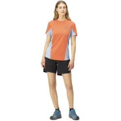 Norrona Senja Equaliser Lightweight T-Shirt Damen - Flamingo -Norrona norrona senja equaliser lightweight t shirt women flamingo model 1 1399841