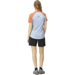 Norrona Senja Equaliser Lightweight T-Shirt Damen - Flamingo -Norrona norrona senja equaliser lightweight t shirt women flamingo model 2 1399842