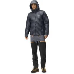 Norrona Trollveggen Superlight Down850 Hood Daunenjacke Herren - Cool Black 10 Norrona Trollveggen Superlight Down850 Hood Daunenjacke Herren - Cool Black -Norrona norrona trollveggen superlight down850 hood jacket men cool black 3 1258401