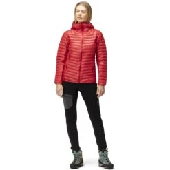 Norrona Trollveggen Superlight Down850 Hood Daunenjacke Damen - True Red -Norrona norrona trollveggen superlight down850 hood jacket women true red 3 1258425